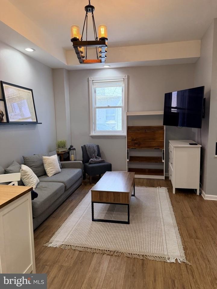 4406 Baker St - Photo 4 of 30