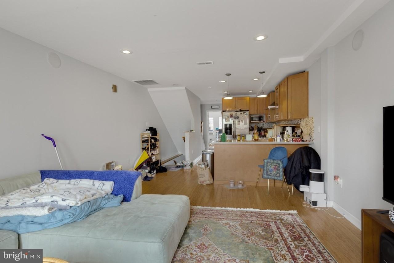 530 E Girard Ave #2 - Photo 4 of 27
