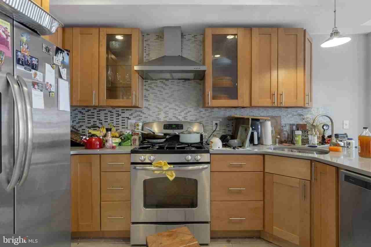 530 E Girard Ave #2 - Photo 6 of 27