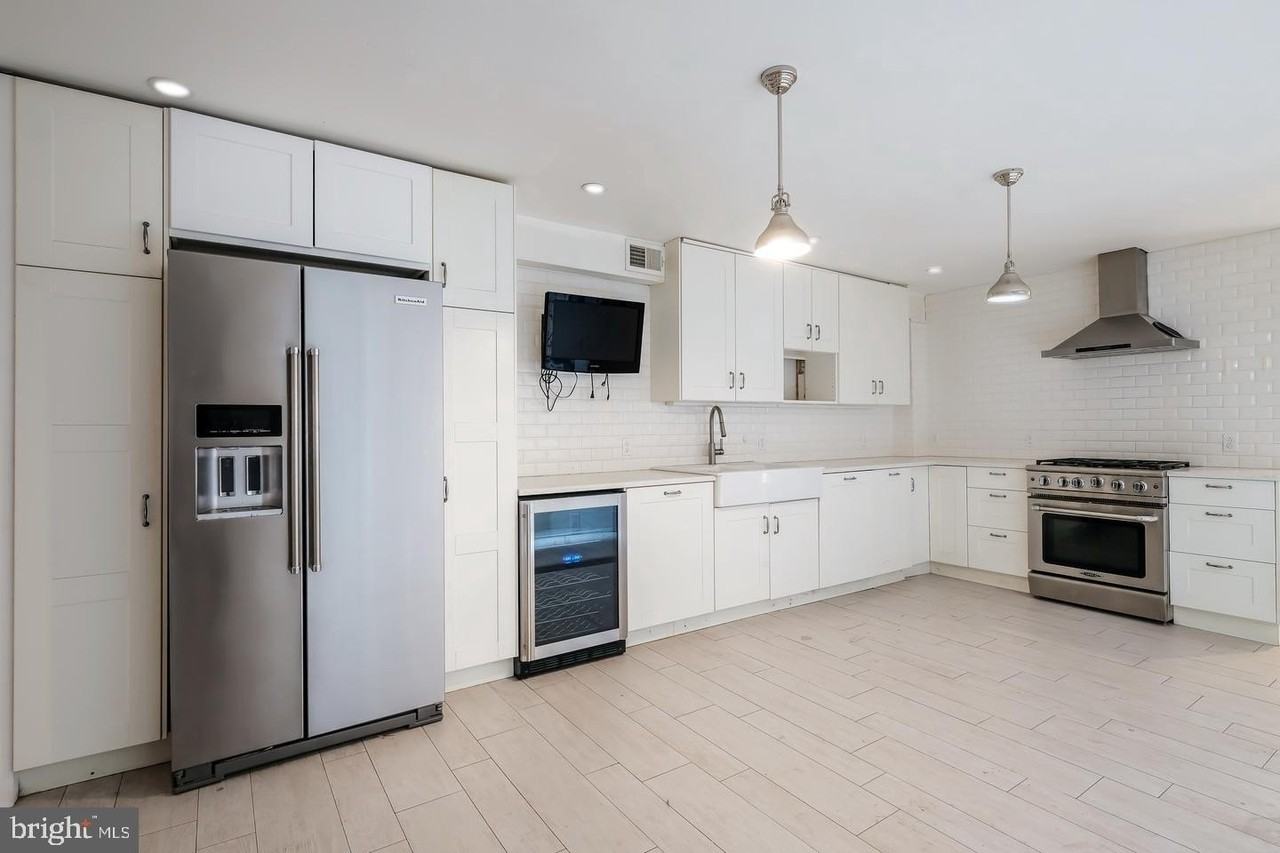 1534 Pine St #1F - Photo 5 of 21