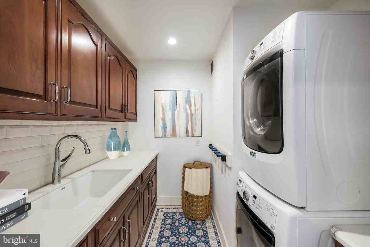 1534 Pine St #1F - Photo 7 of 21