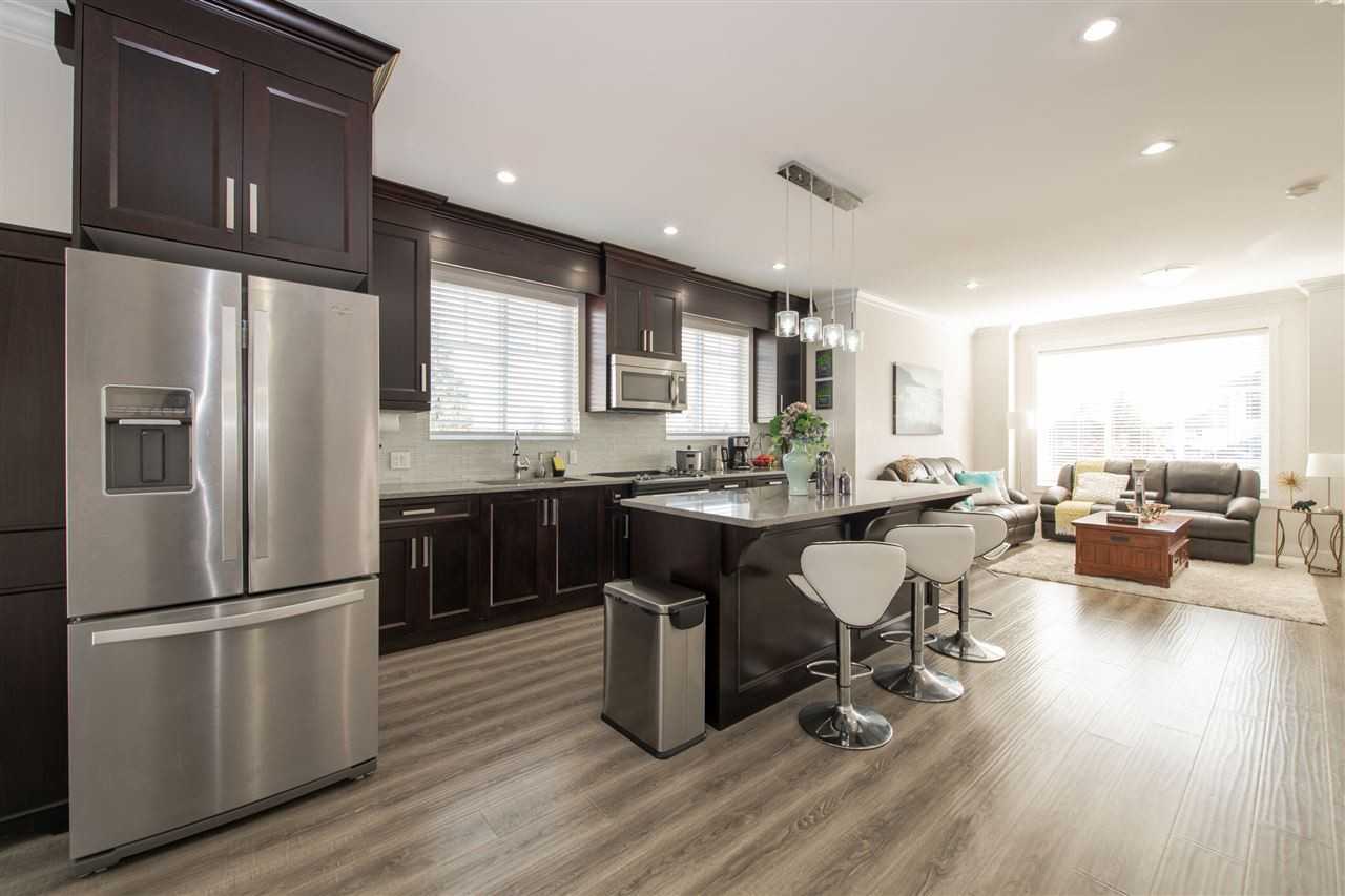 8747 162 St - Photo 2 of 13