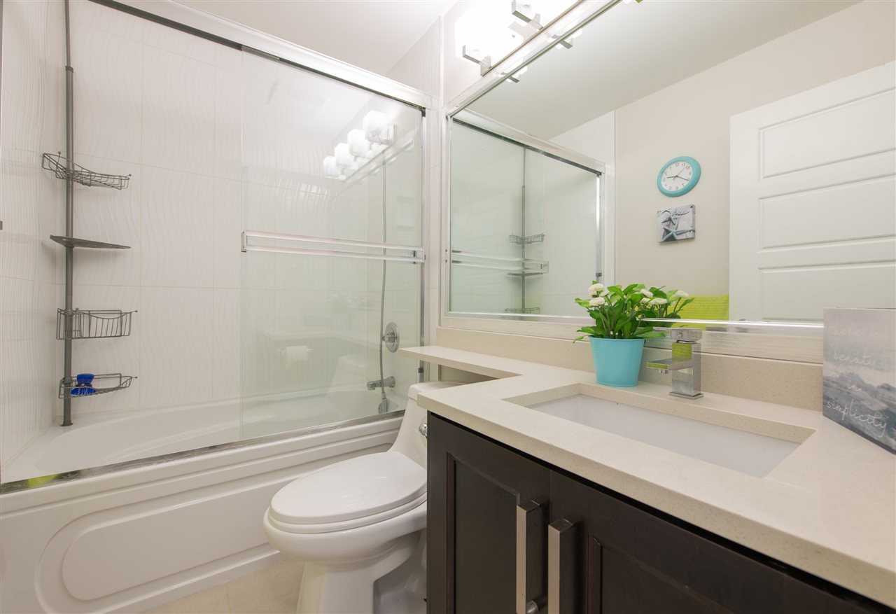 8747 162 St - Photo 7 of 13