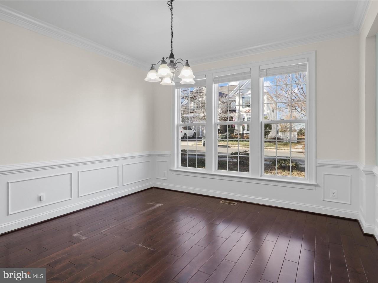 43527 Loudoun Barn Way - Photo 4 of 28