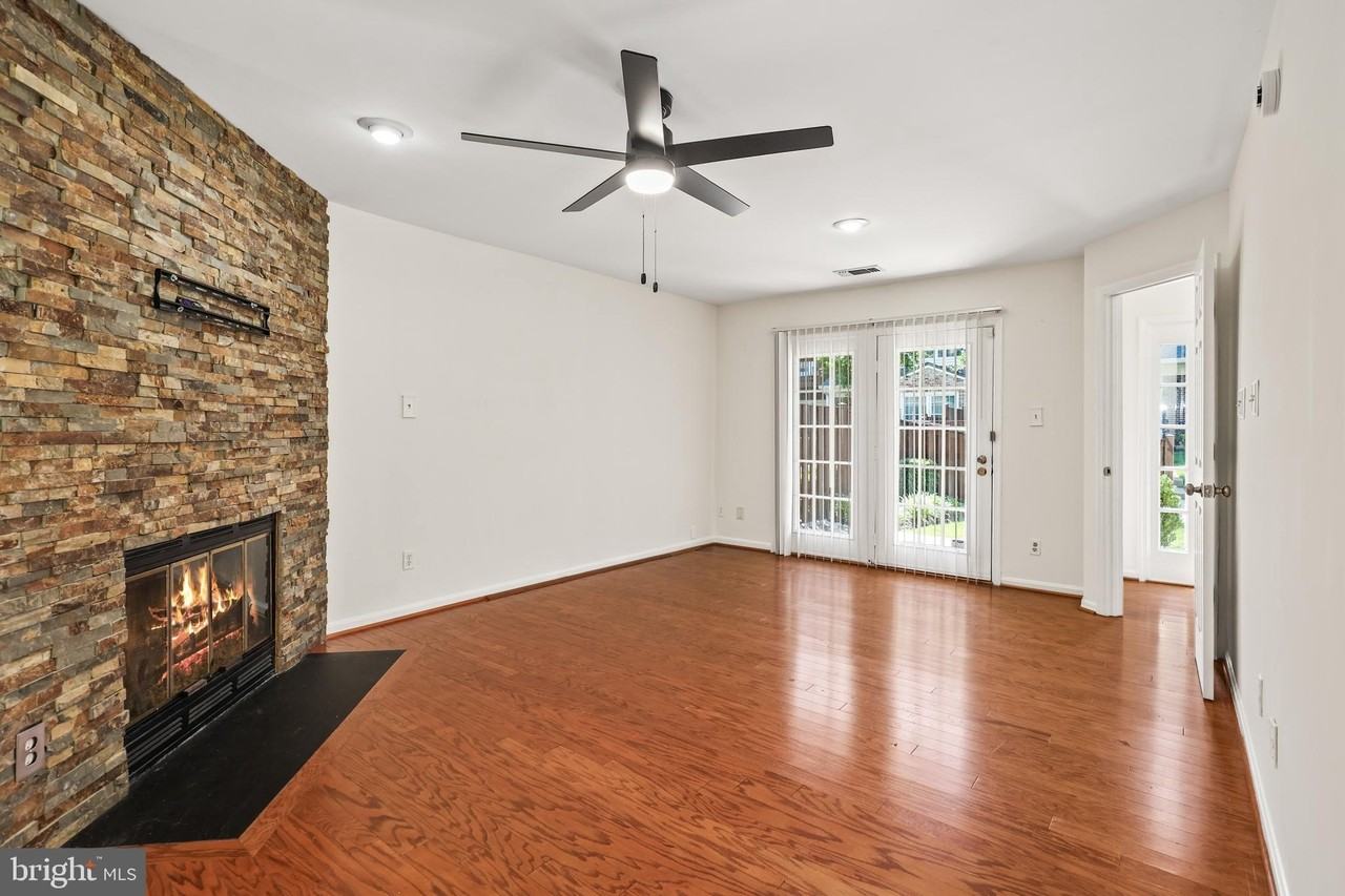 4045 Chetham Way - Photo 4 of 24