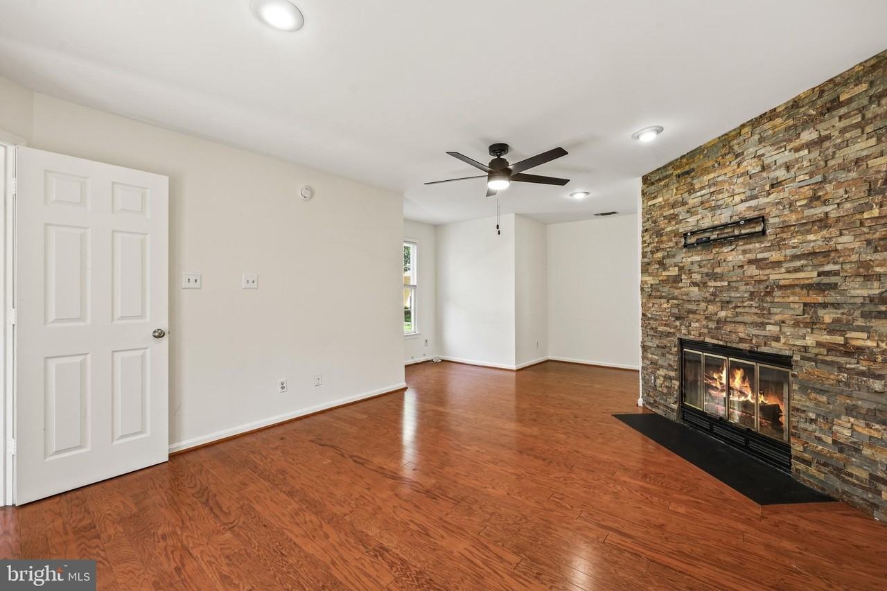 4045 Chetham Way - Photo 5 of 24