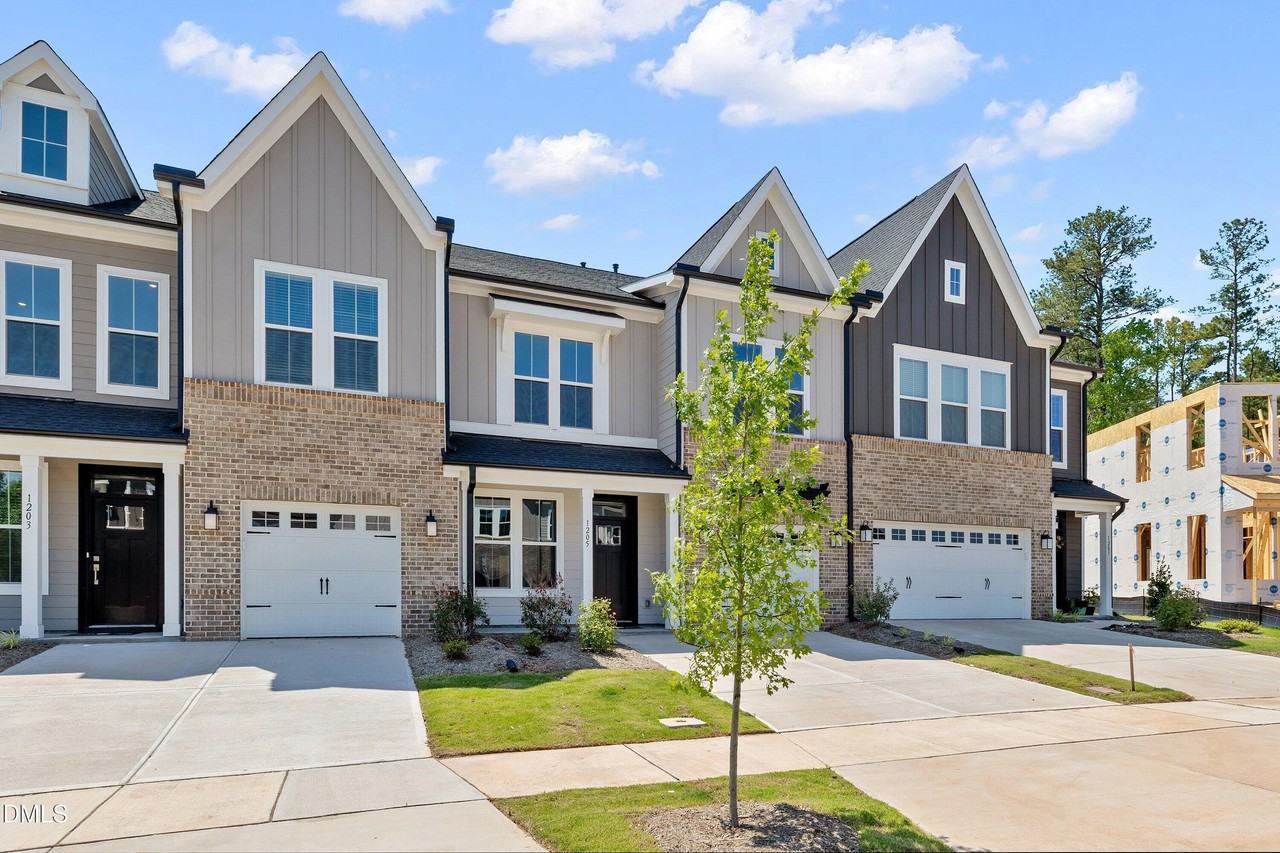 1205 Bell Heather Rd - Photo 4 of 42