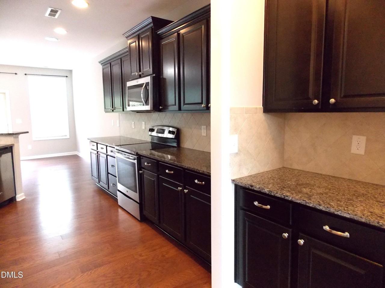 603 Old Mill Village Dr - Photo 5 of 32