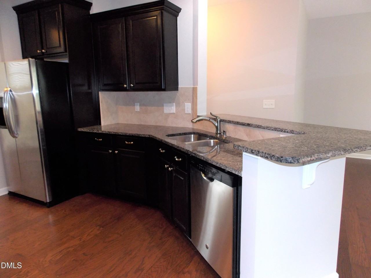 603 Old Mill Village Dr - Photo 7 of 32