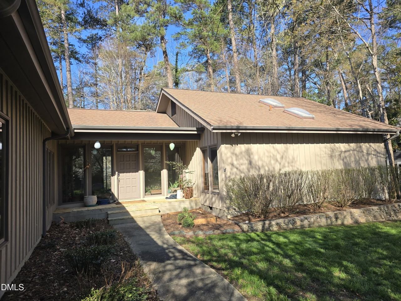 10 Kendall Dr - Photo 3 of 36