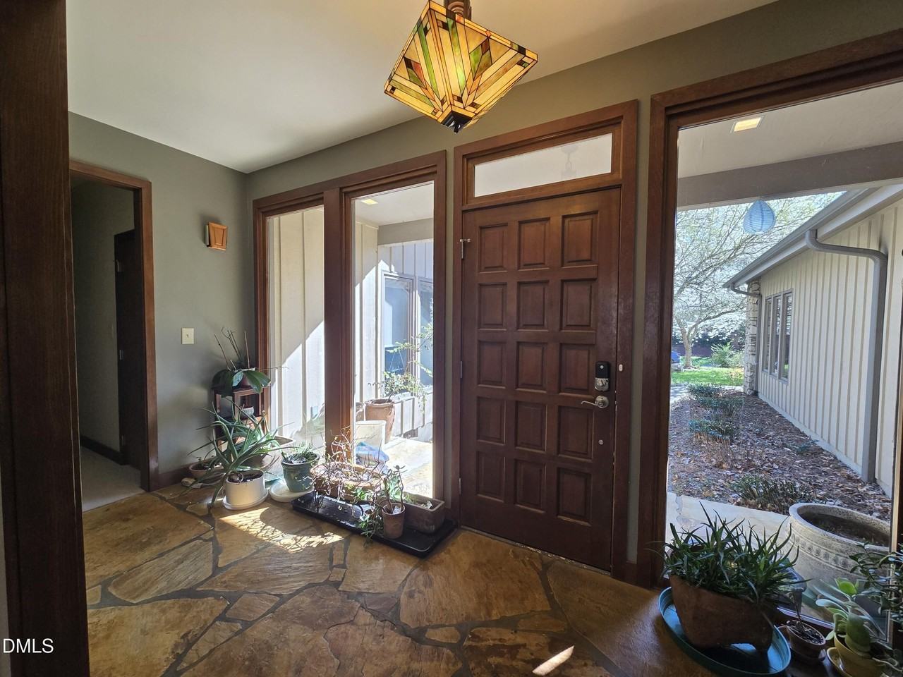 10 Kendall Dr - Photo 4 of 36