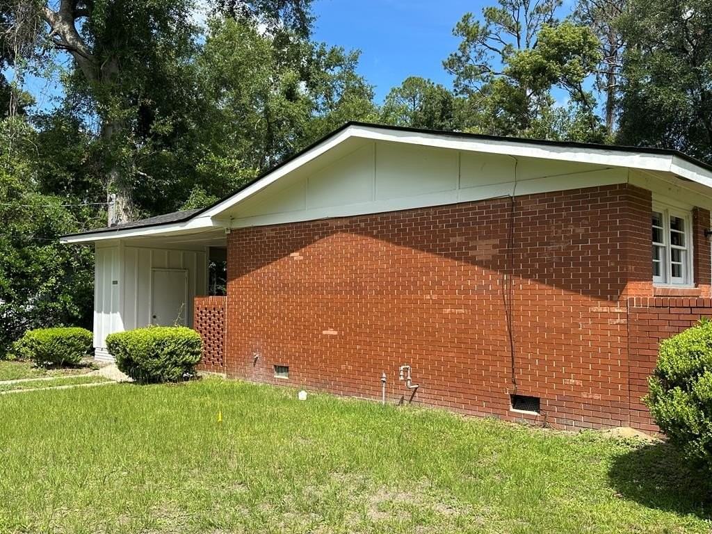 1018 Cherokee St - Photo 2 of 12
