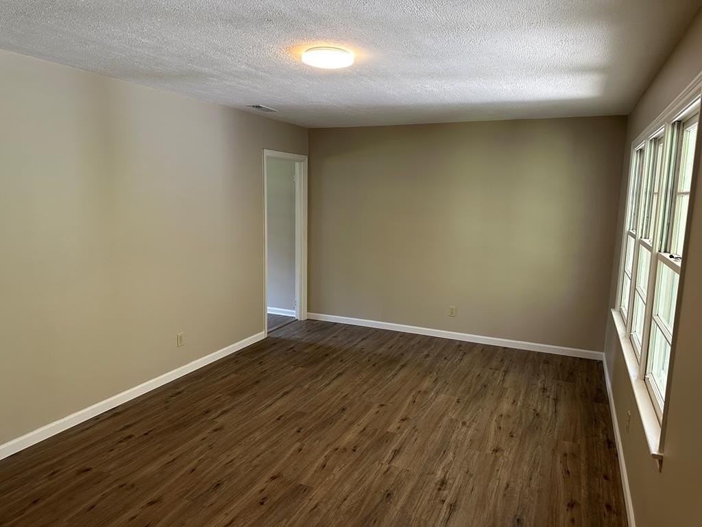 1018 Cherokee St - Photo 6 of 12