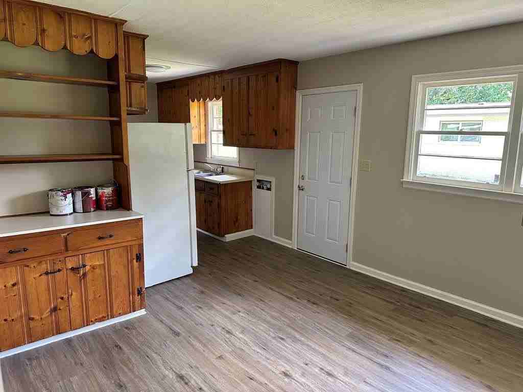 1018 Cherokee St - Photo 7 of 12