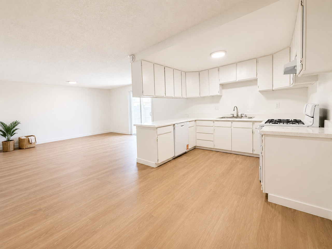 El Centrico Apartments - Photo 2 of 5