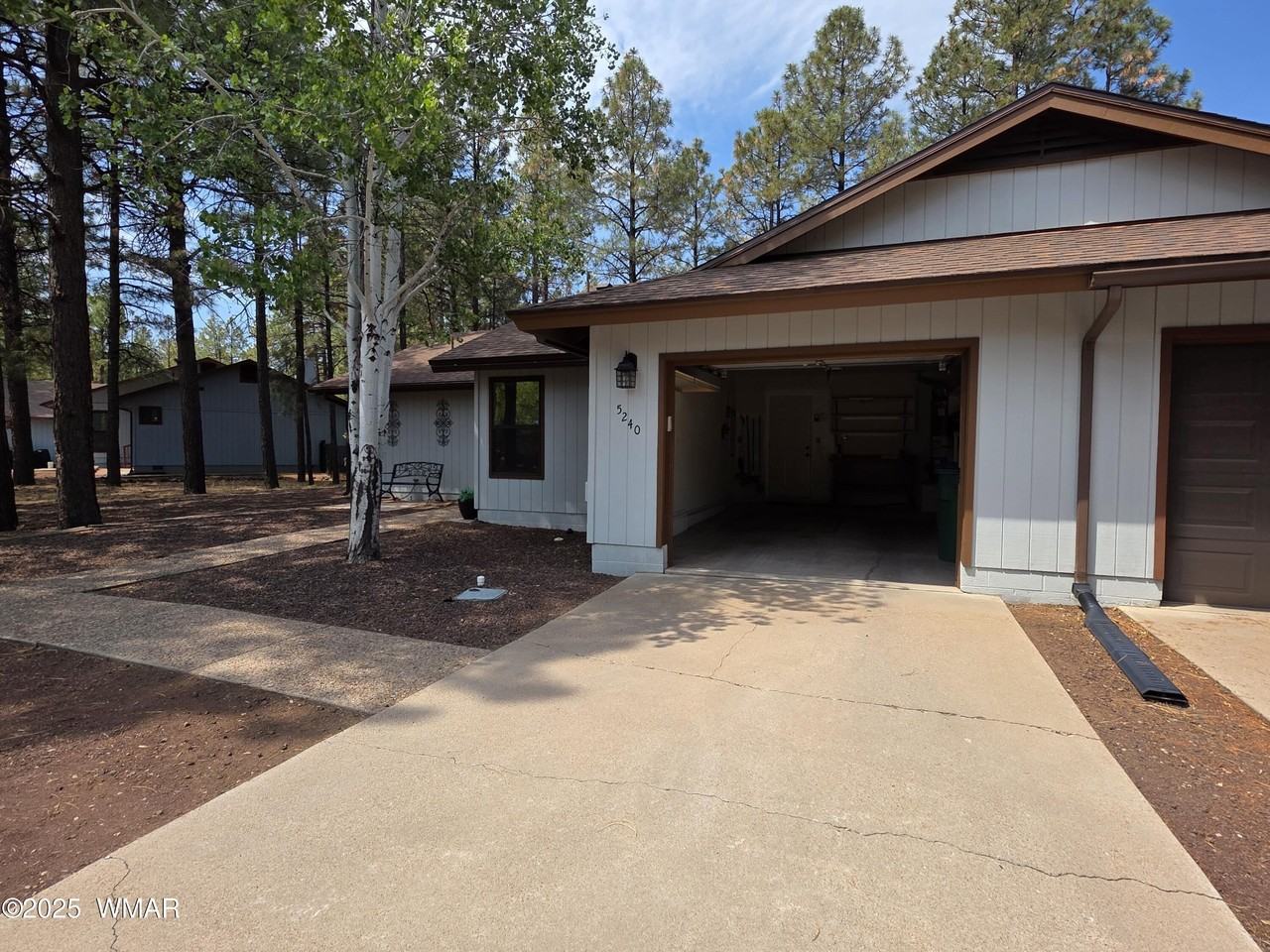 5240 S 28th Pl - Photo 2 of 31