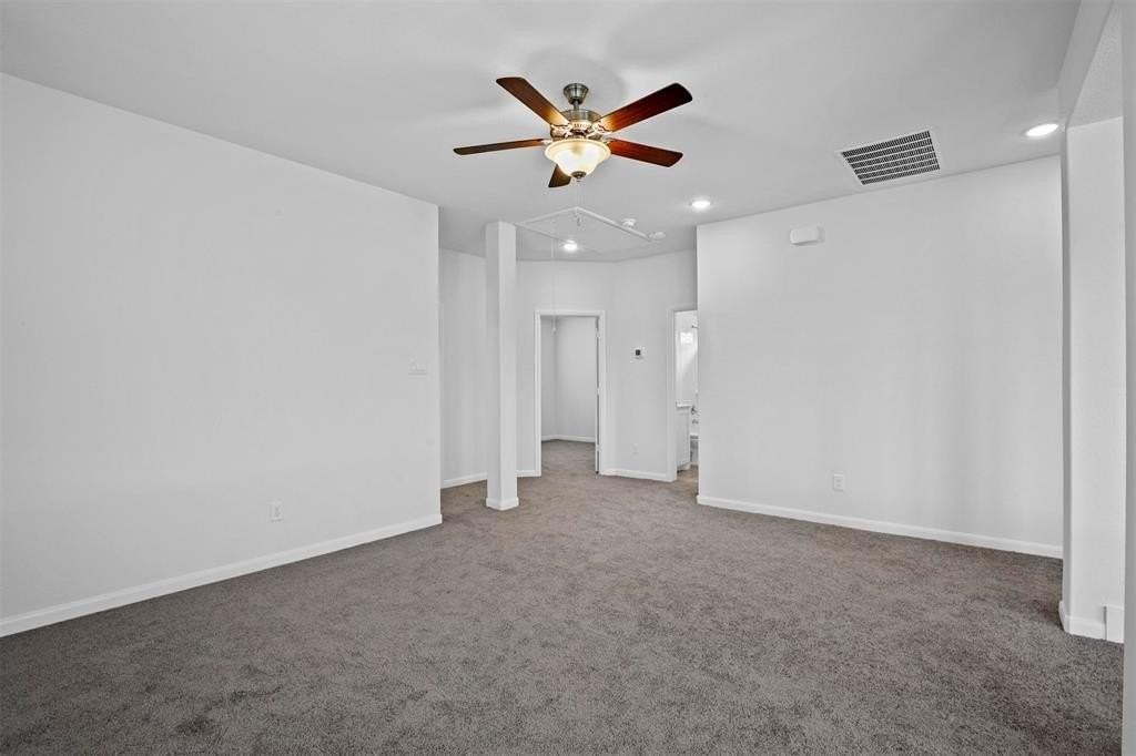 191 Town Park Ave - Photo 5 of 20