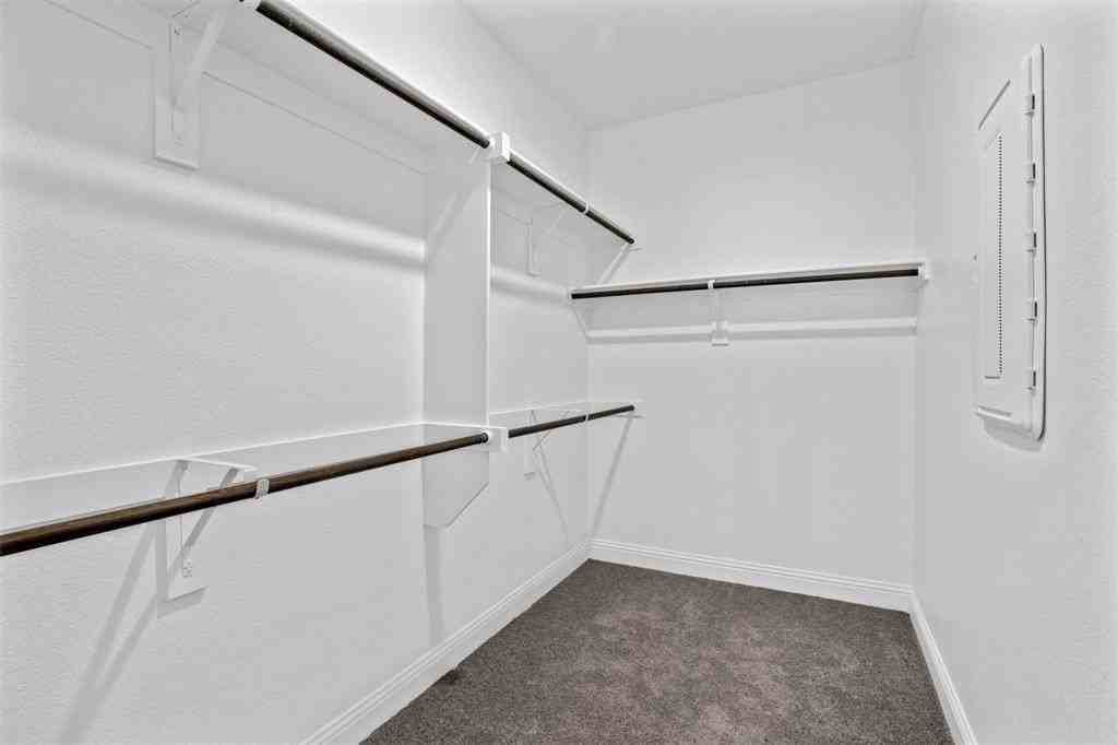 191 Town Park Ave - Photo 7 of 20