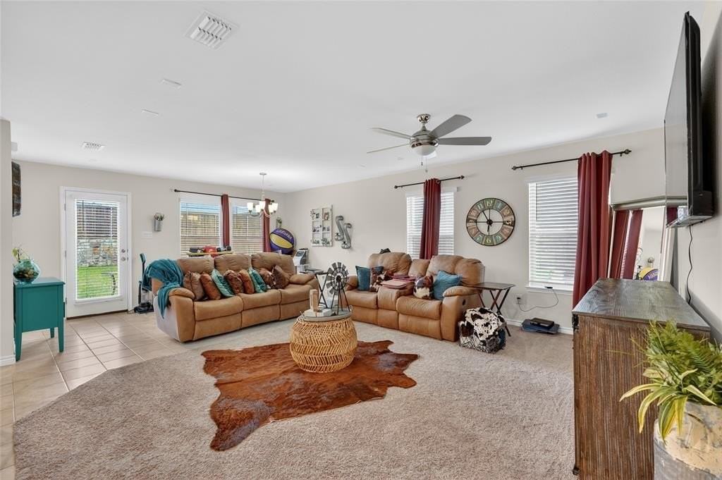 968 Burnett Dr - Photo 2 of 20