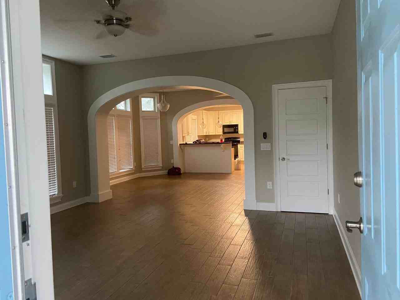312 W Park St - Photo 2 of 24