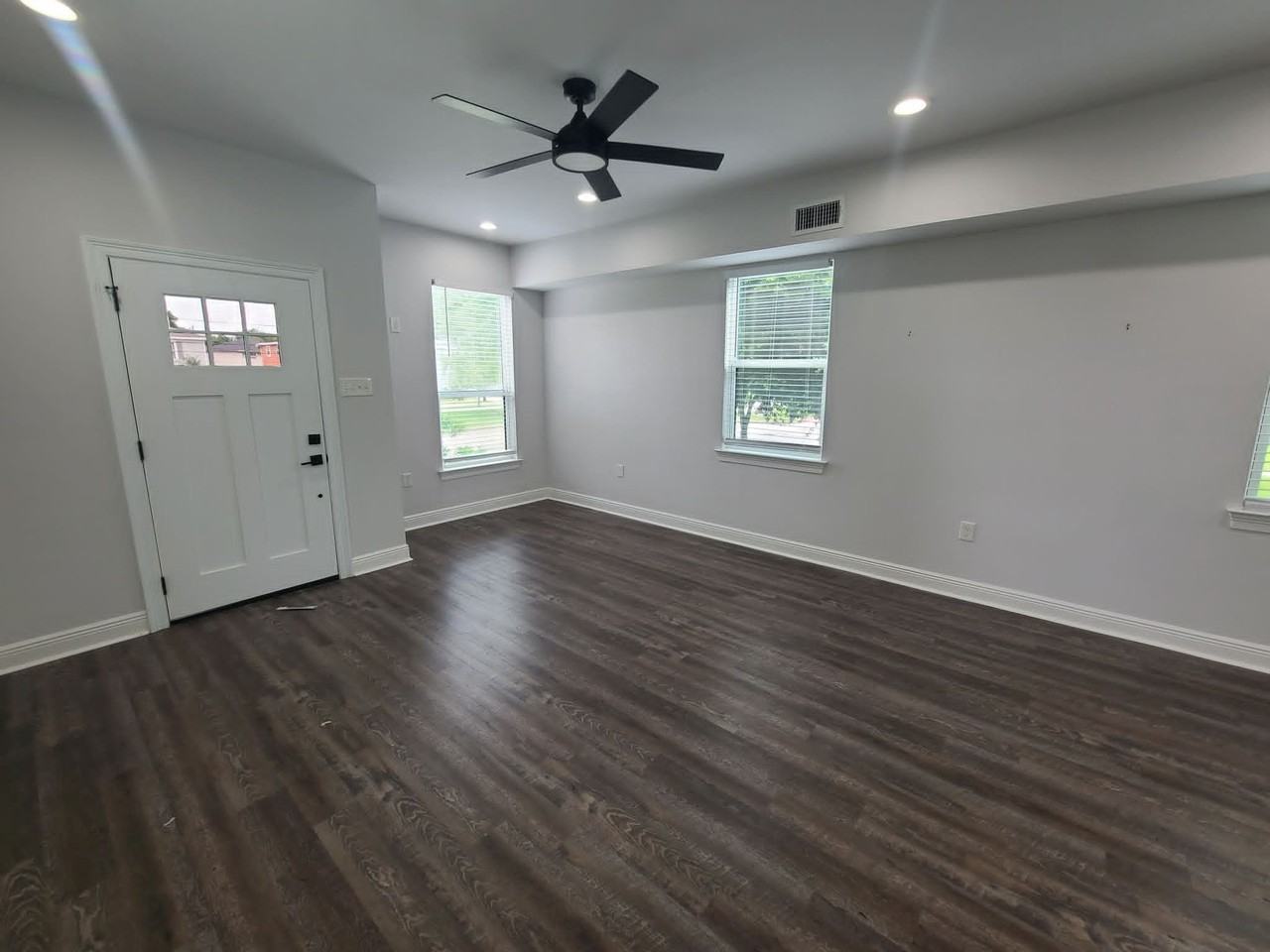 3015 Wall Boulevard - Photo 5 of 19