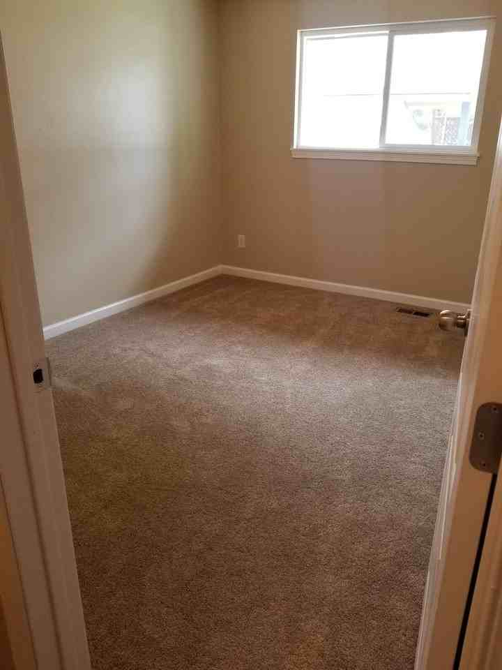 2219 E Central Ave - Photo 6 of 17