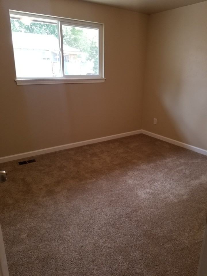 2219 E Central Ave - Photo 7 of 17