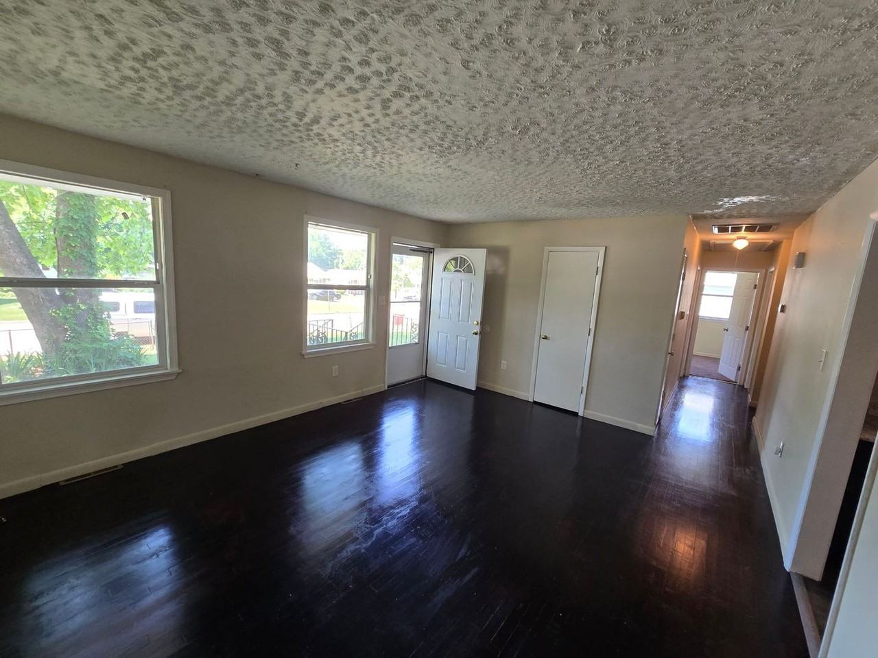 531 N Azalea Rd - Photo 7 of 9