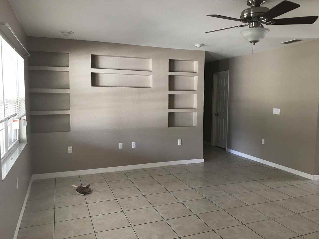 2854 Laurel Ave - Photo 2 of 13