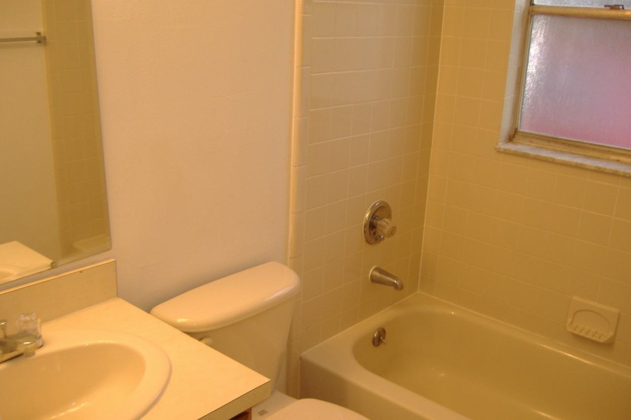 2452 E Illiana St - Photo 5 of 6