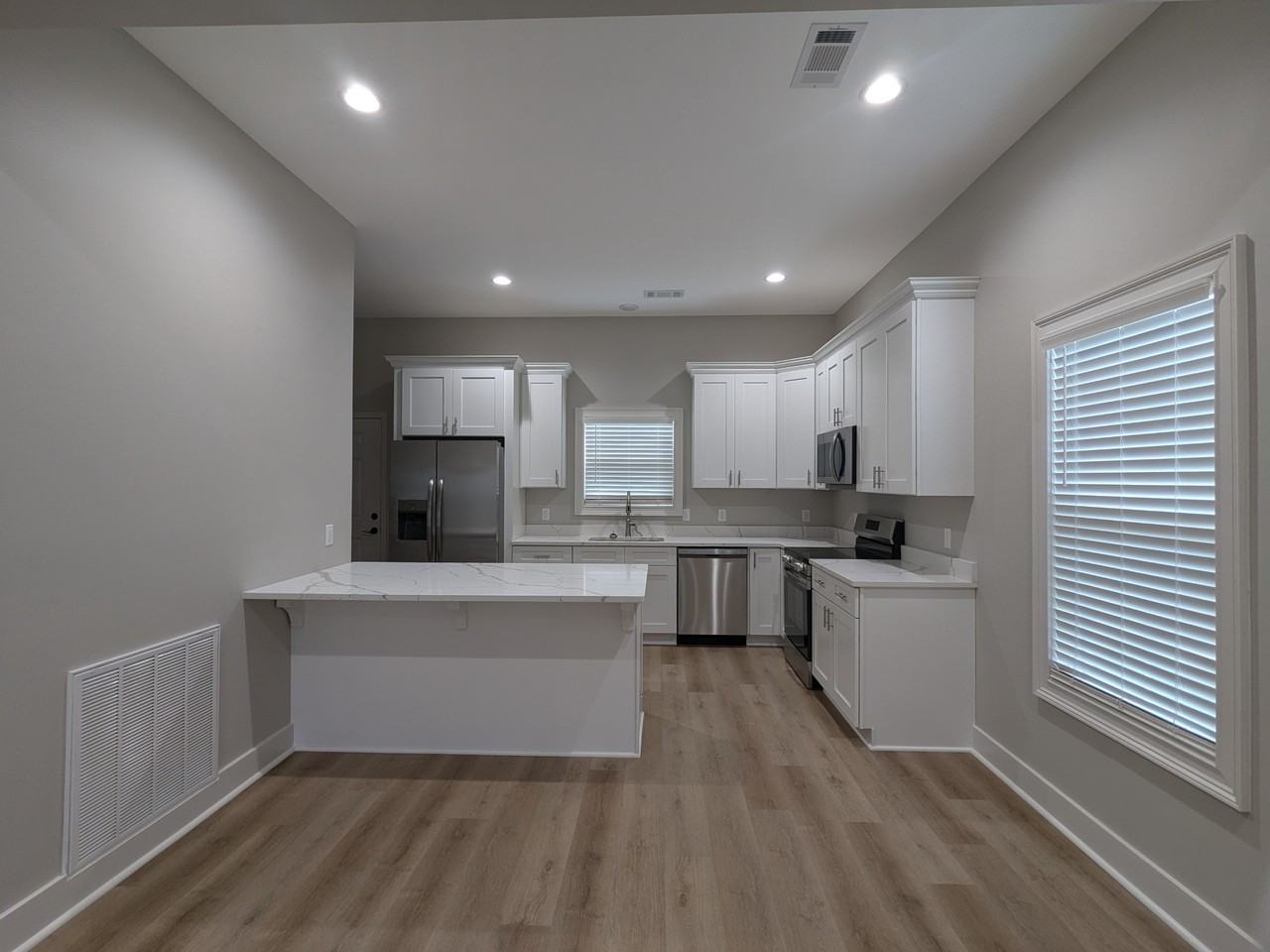1001 Church St #1 - Photo 5 of 38