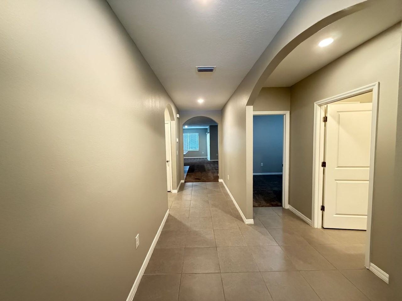9692 Pepper Tree Trl - Photo 5 of 31