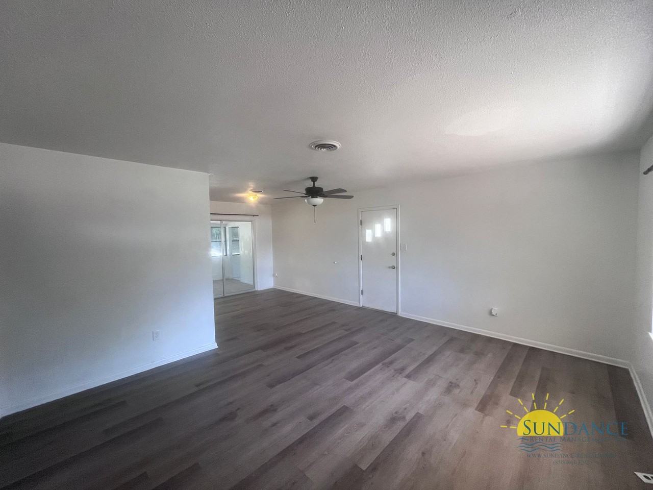 475 Andrew Dr - Photo 4 of 19