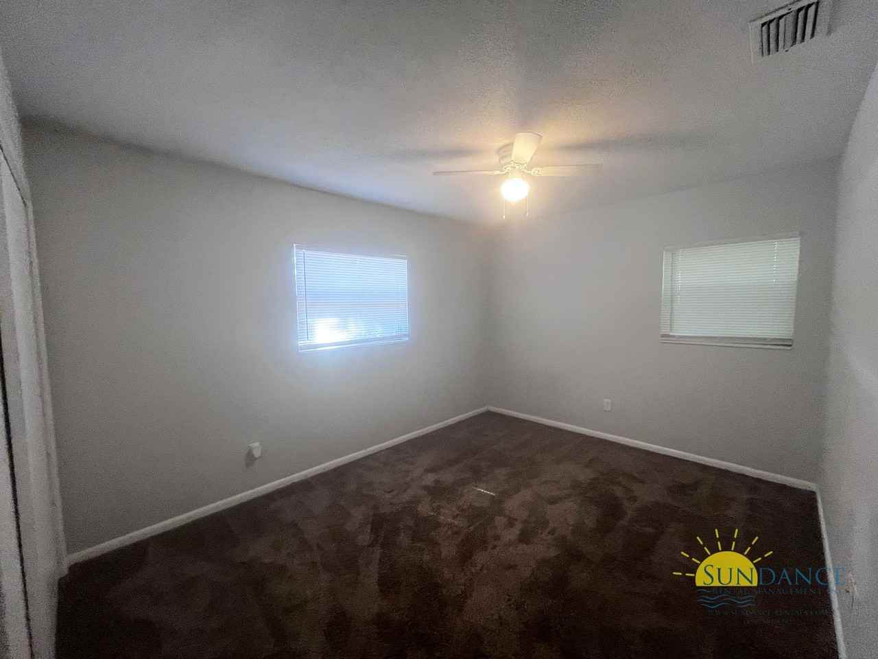 475 Andrew Dr - Photo 6 of 19