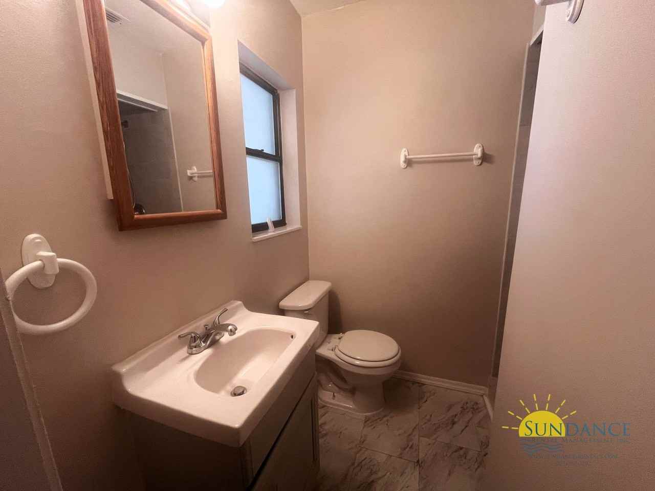 475 Andrew Dr - Photo 7 of 19