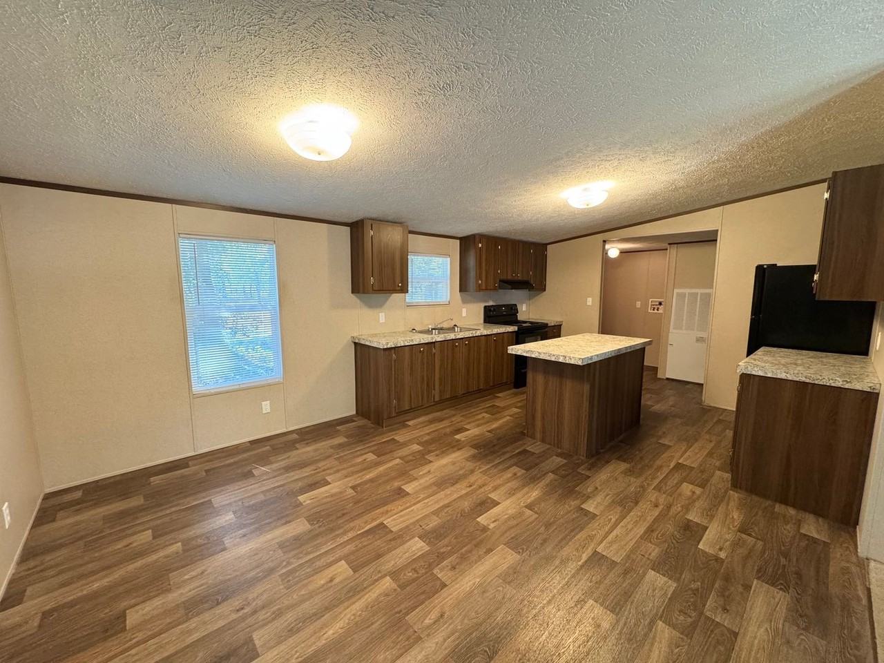 2843 Old Reaves Ferry Rd - Photo 4 of 9