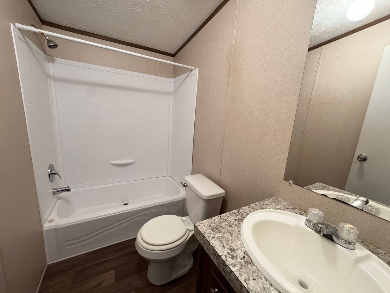 2843 Old Reaves Ferry Rd - Photo 6 of 9