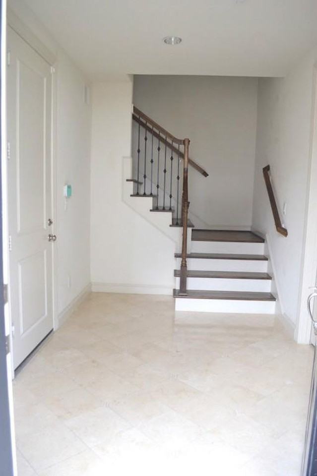 411 W 17th St #D - Photo 5 of 29