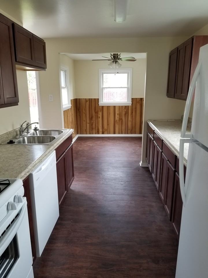131 N Edgehill Ave - Photo 3 of 9