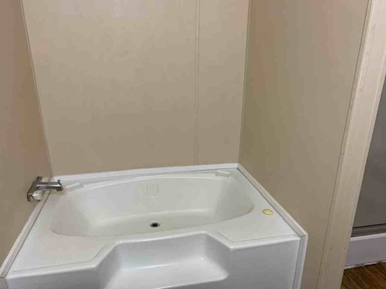 127 Alyene Dr - Photo 2 of 16