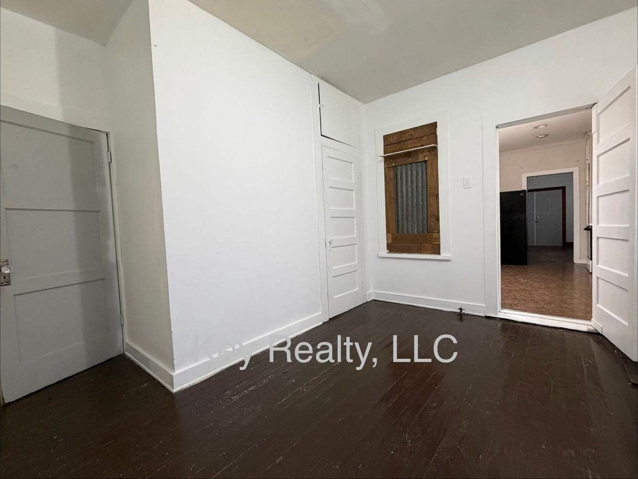 100 Hill St - Photo 2 of 10