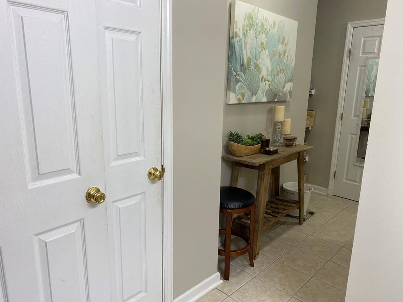 306 Hogan Way - Photo 6 of 16