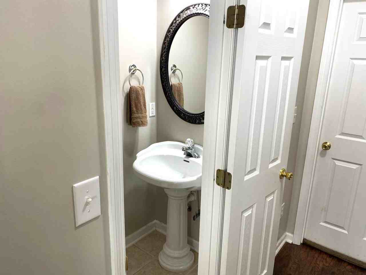 306 Hogan Way - Photo 7 of 16