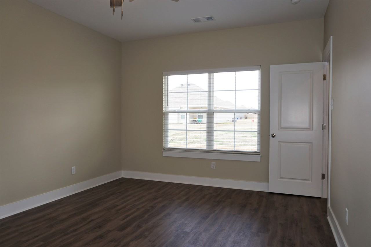 3612 Red Maple Way - Photo 6 of 12