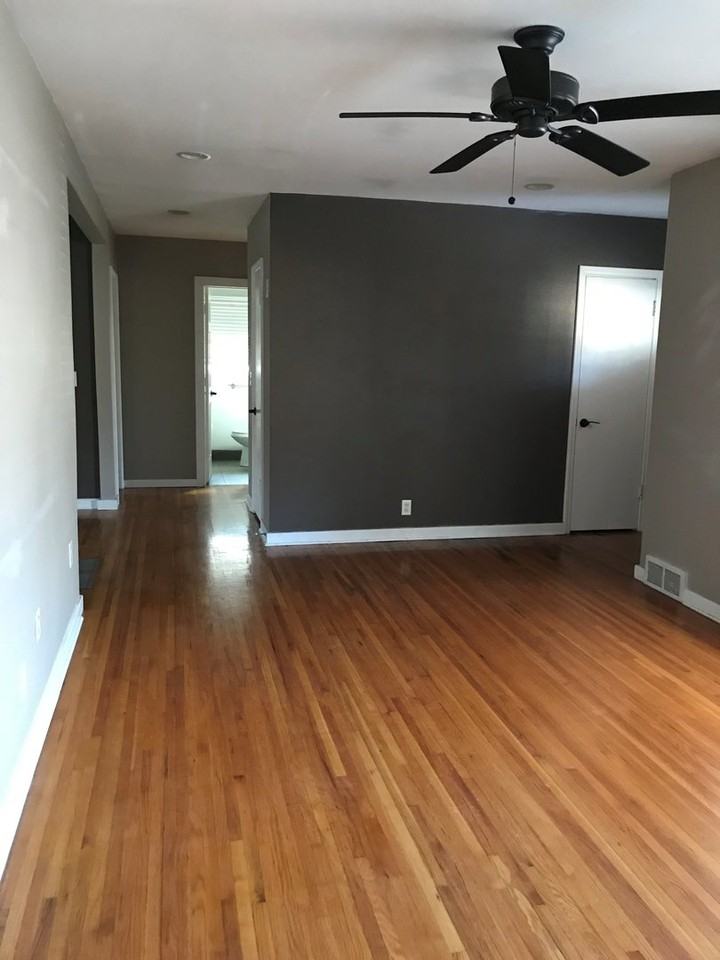 3712 Nebraska St - Photo 3 of 6