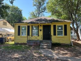 featured image of 1749 Caroline St