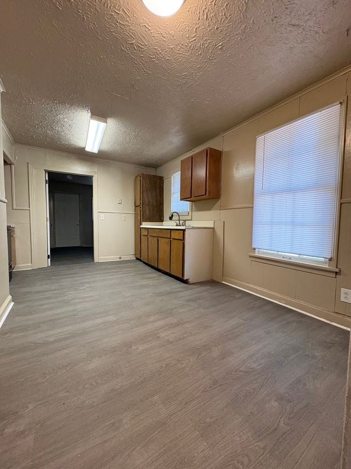 1749 Caroline St - Photo 3 of 15