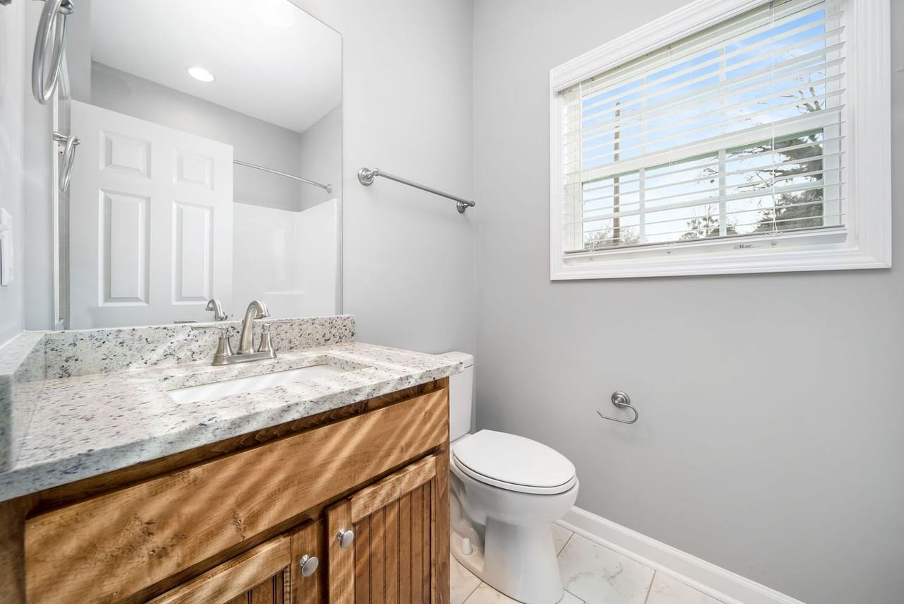 337 Jordan St - Photo 7 of 9