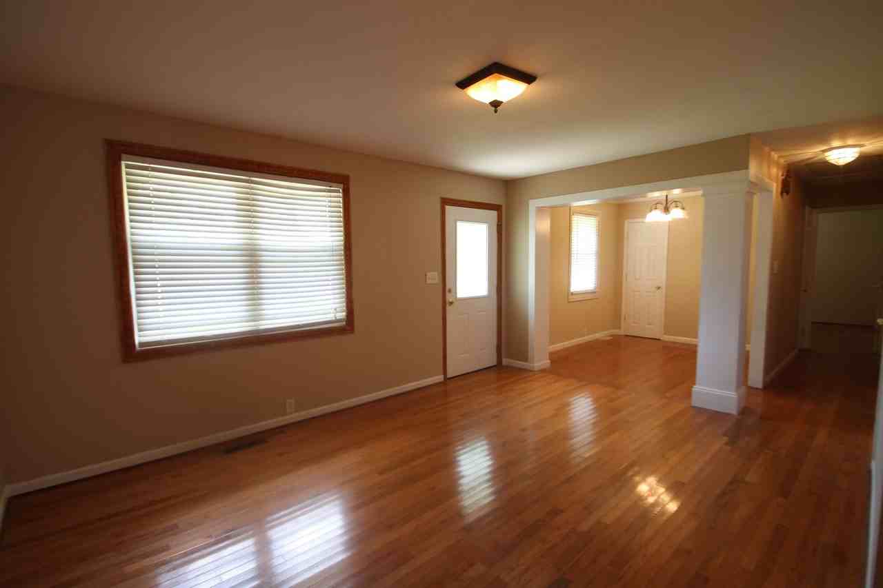 1636 Amber Ln - Photo 2 of 19