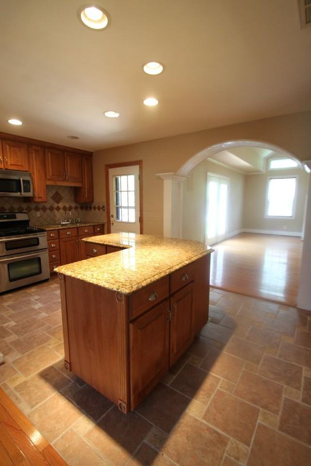 1636 Amber Ln - Photo 6 of 19